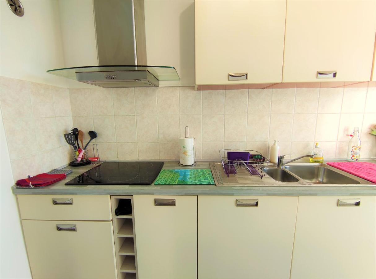 6 Appartements Et 4 Adresses A Mi-Chemin Entre Le Vieux Port Et L Ile De Re La Rochelle  Ngoại thất bức ảnh
