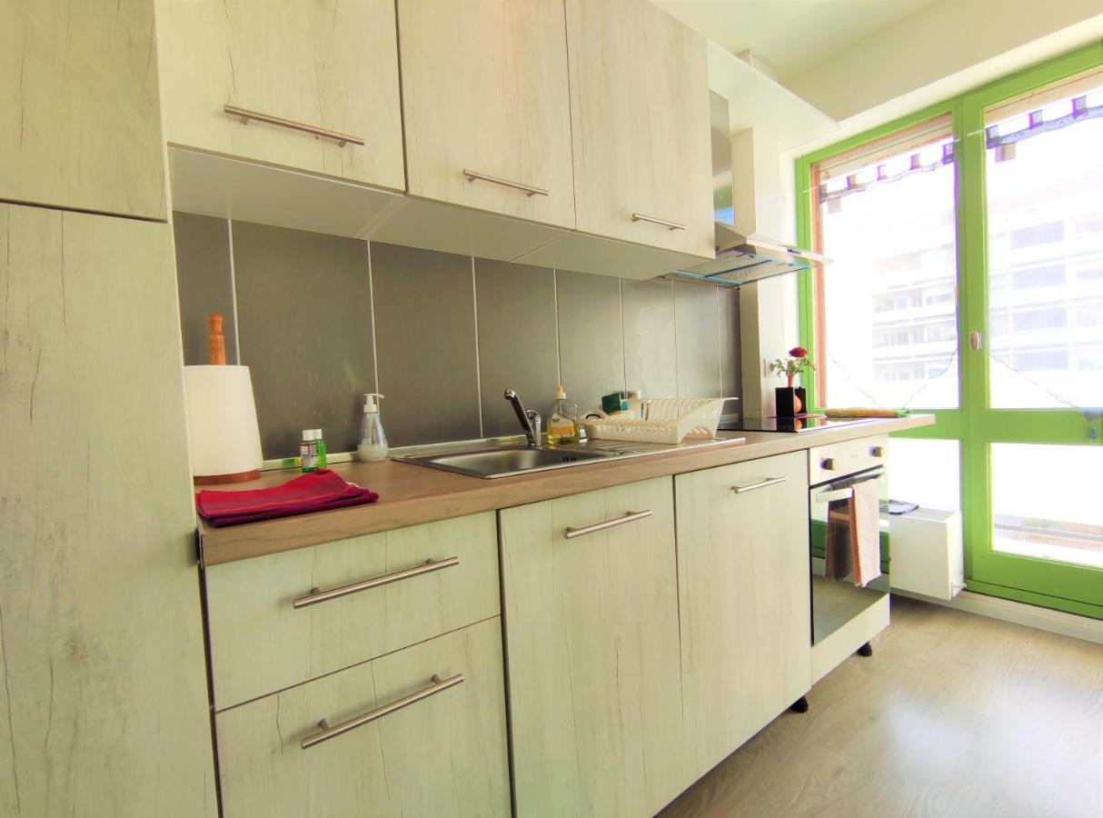 6 Appartements Et 4 Adresses A Mi-Chemin Entre Le Vieux Port Et L Ile De Re La Rochelle  Ngoại thất bức ảnh