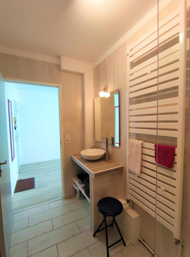 6 Appartements Et 4 Adresses A Mi-Chemin Entre Le Vieux Port Et L Ile De Re La Rochelle  Ngoại thất bức ảnh