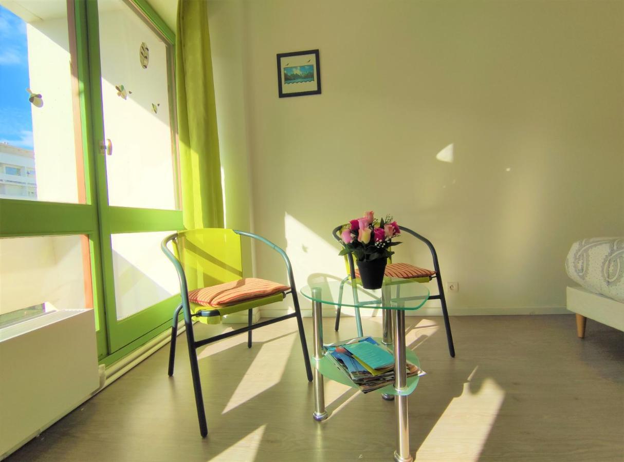 6 Appartements Et 4 Adresses A Mi-Chemin Entre Le Vieux Port Et L Ile De Re La Rochelle  Ngoại thất bức ảnh