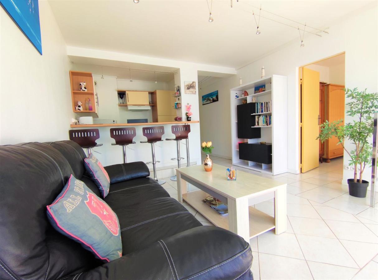 6 Appartements Et 4 Adresses A Mi-Chemin Entre Le Vieux Port Et L Ile De Re La Rochelle  Ngoại thất bức ảnh