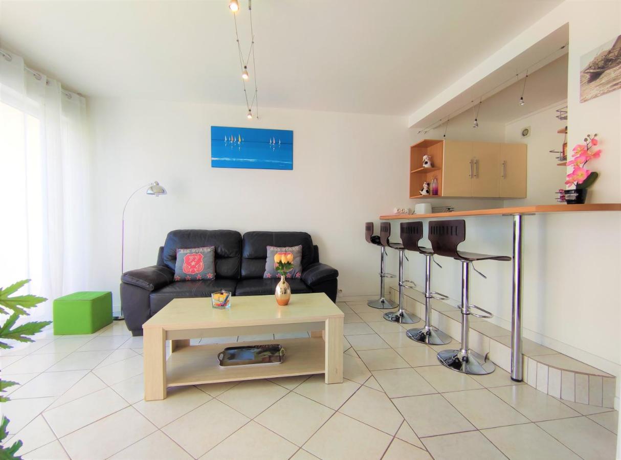 6 Appartements Et 4 Adresses A Mi-Chemin Entre Le Vieux Port Et L Ile De Re La Rochelle  Ngoại thất bức ảnh