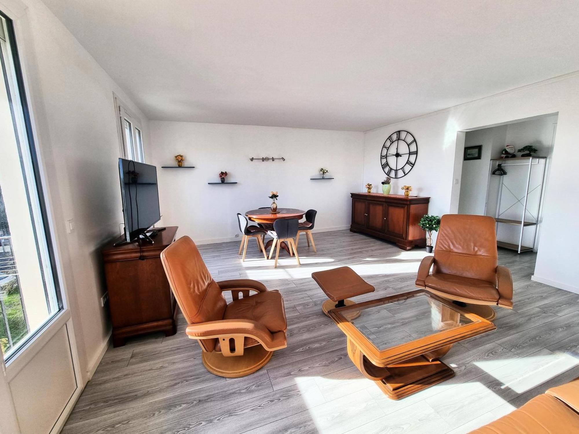 6 Appartements Et 4 Adresses A Mi-Chemin Entre Le Vieux Port Et L Ile De Re La Rochelle  Ngoại thất bức ảnh